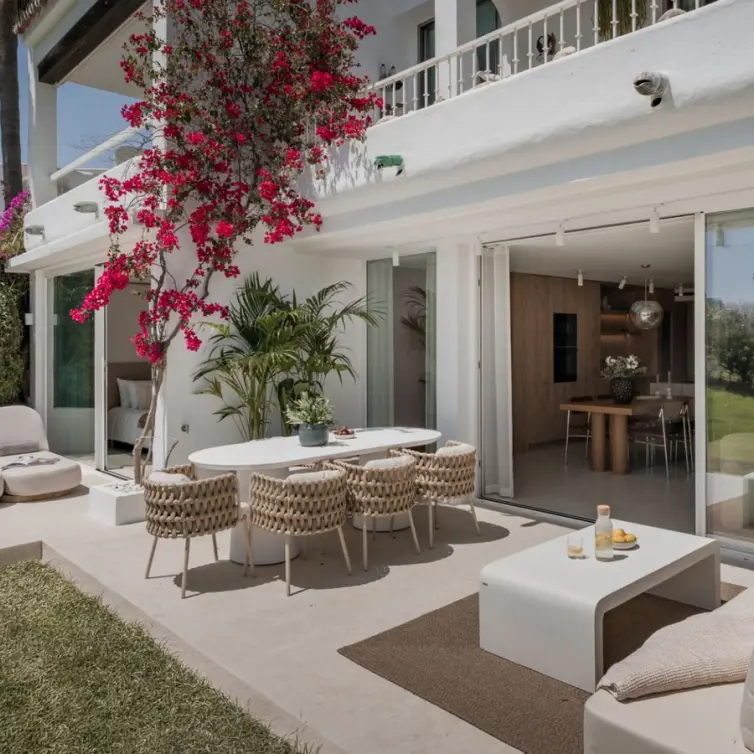 Sale of ground floor apartment in Aloha