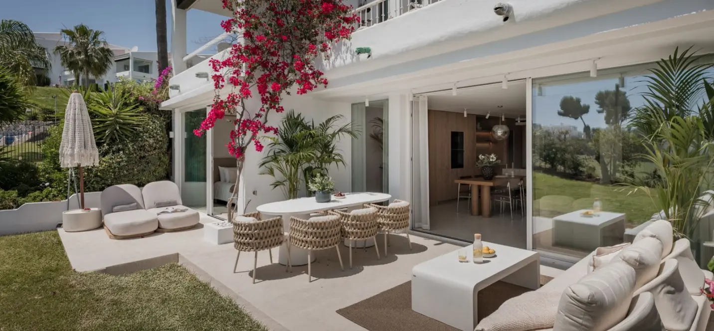 Sale of ground floor apartment in Aloha 3