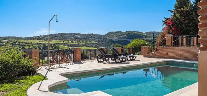 Venta de villa independiente en Estepona 4