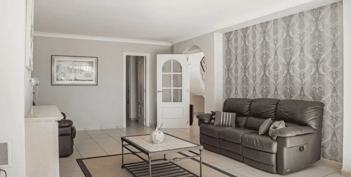 Venta de villa independiente en Estepona 26