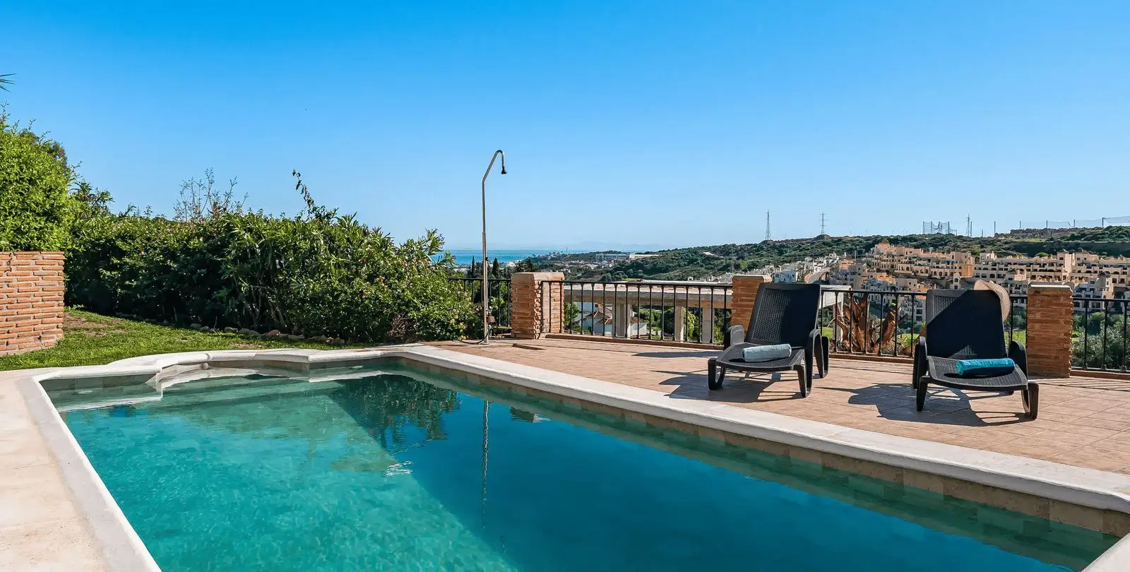 Sale of detached villa in Estepona 6