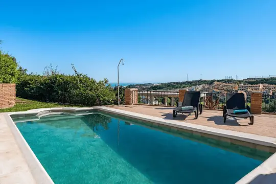 Image 6 thumb