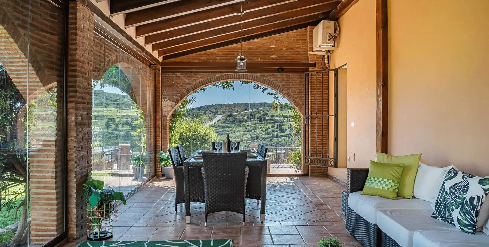 Sale of detached villa in Estepona 21