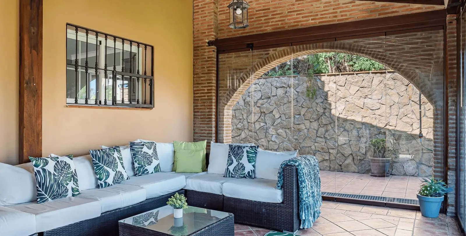 Sale of detached villa in Estepona 23