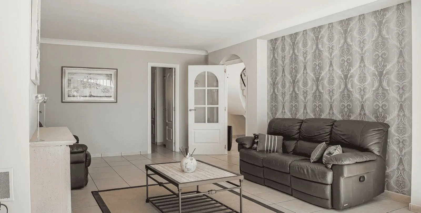 Sale of detached villa in Estepona 26