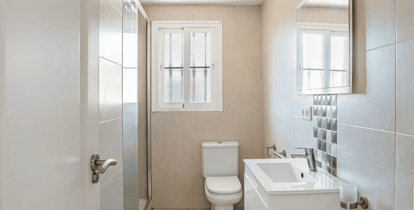 Sale of detached villa in Estepona 44