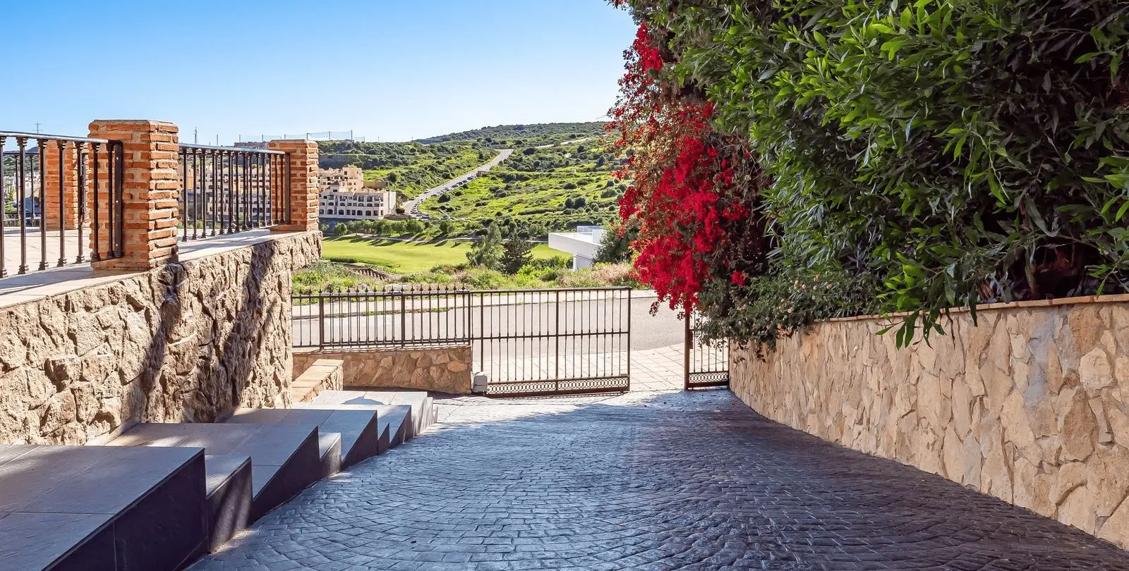 Sale of detached villa in Estepona 49