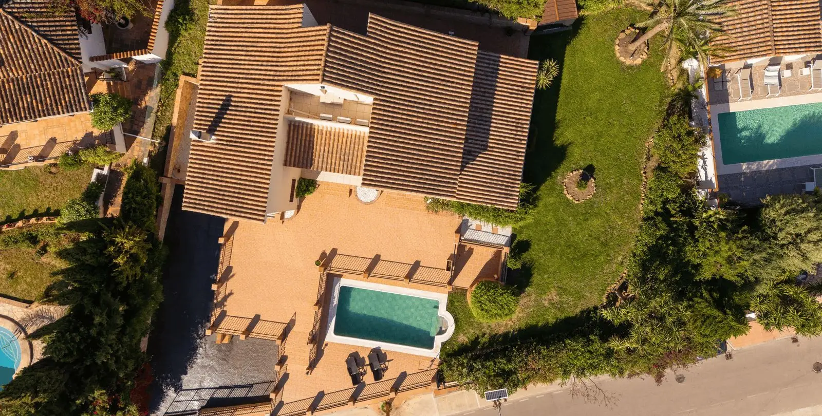 Sale of detached villa in Estepona 53