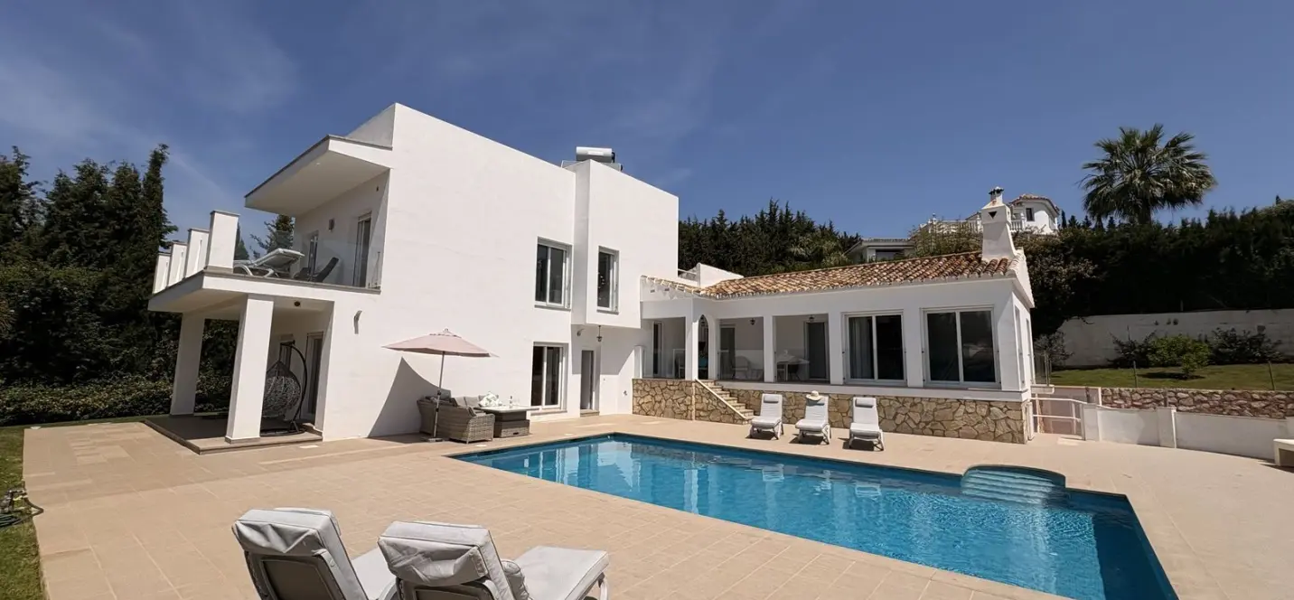 Venta de villa independiente en Mijas Costa 0