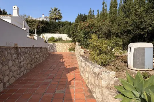 Image 18 thumb