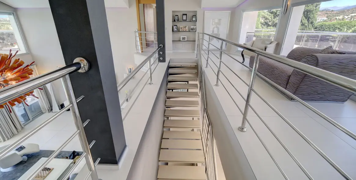 Venta de villa independiente en Nueva Andalucía 21