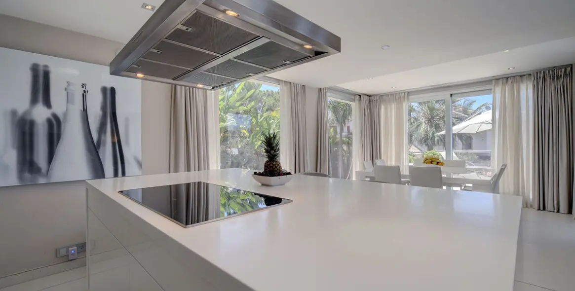 Venta de villa independiente en Nueva Andalucía 33