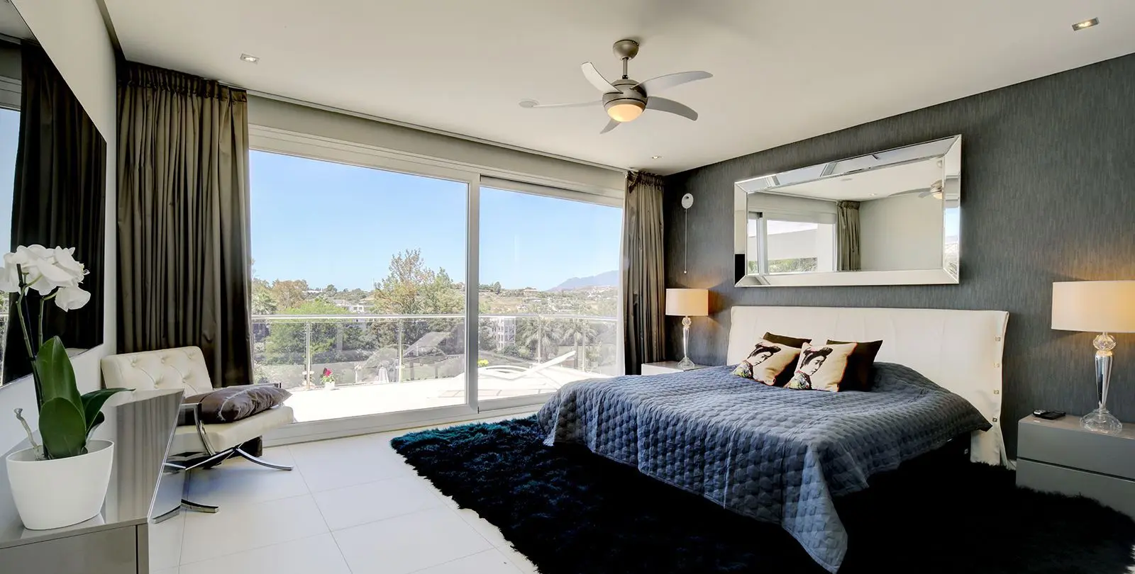 Sale of detached villa in Nueva Andalucía 10