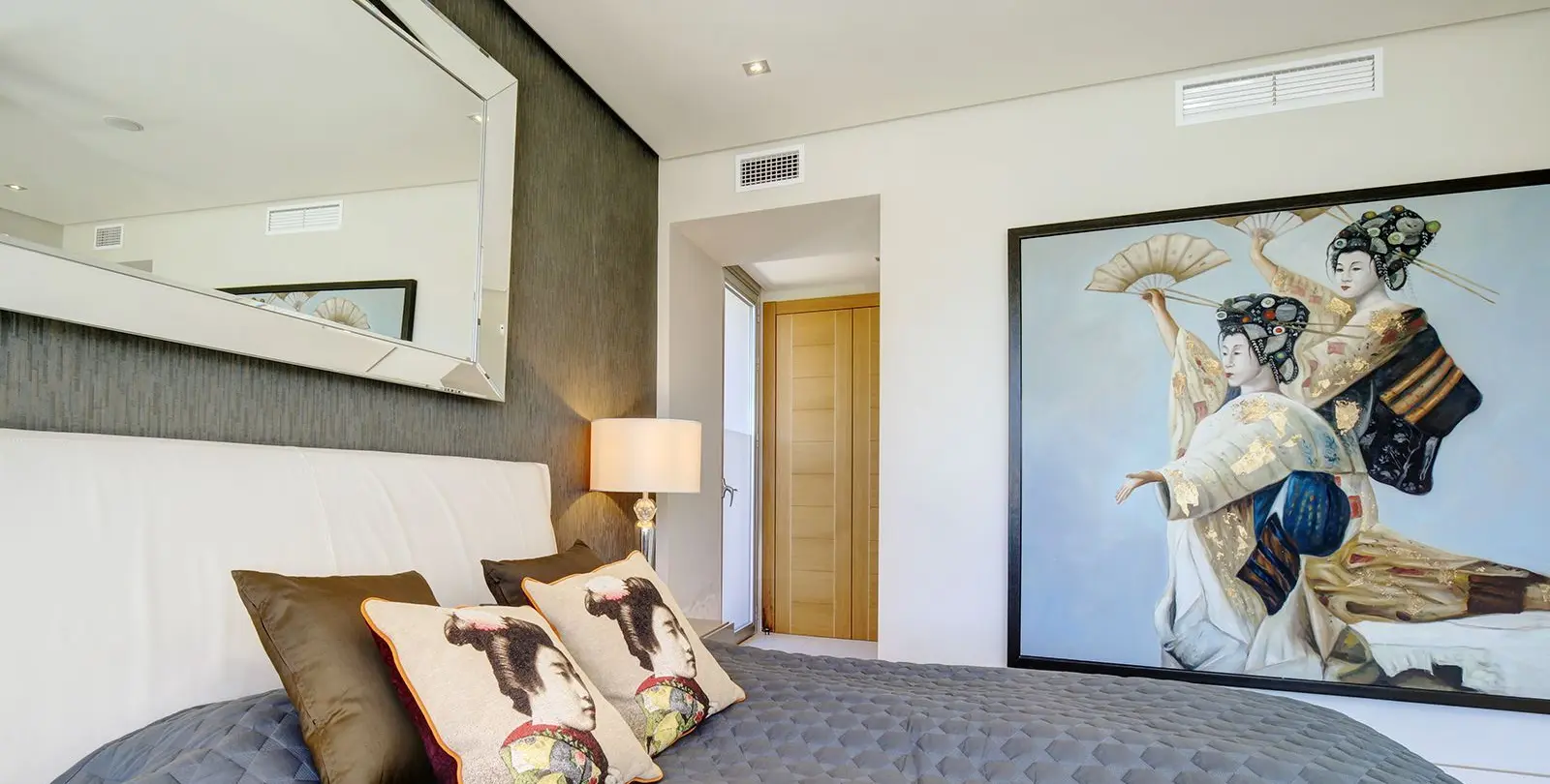 Sale of detached villa in Nueva Andalucía 13