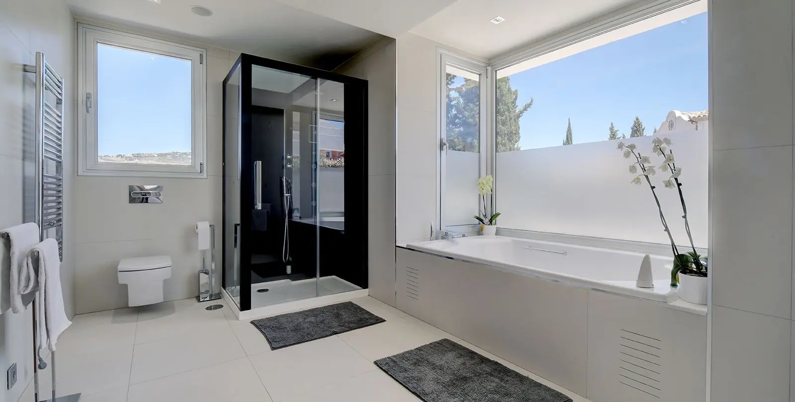 Sale of detached villa in Nueva Andalucía 16