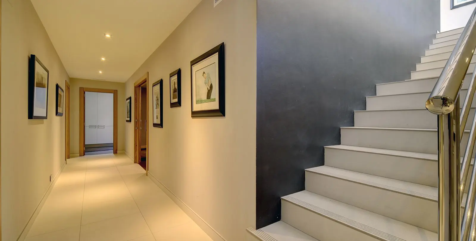 Sale of detached villa in Nueva Andalucía 48
