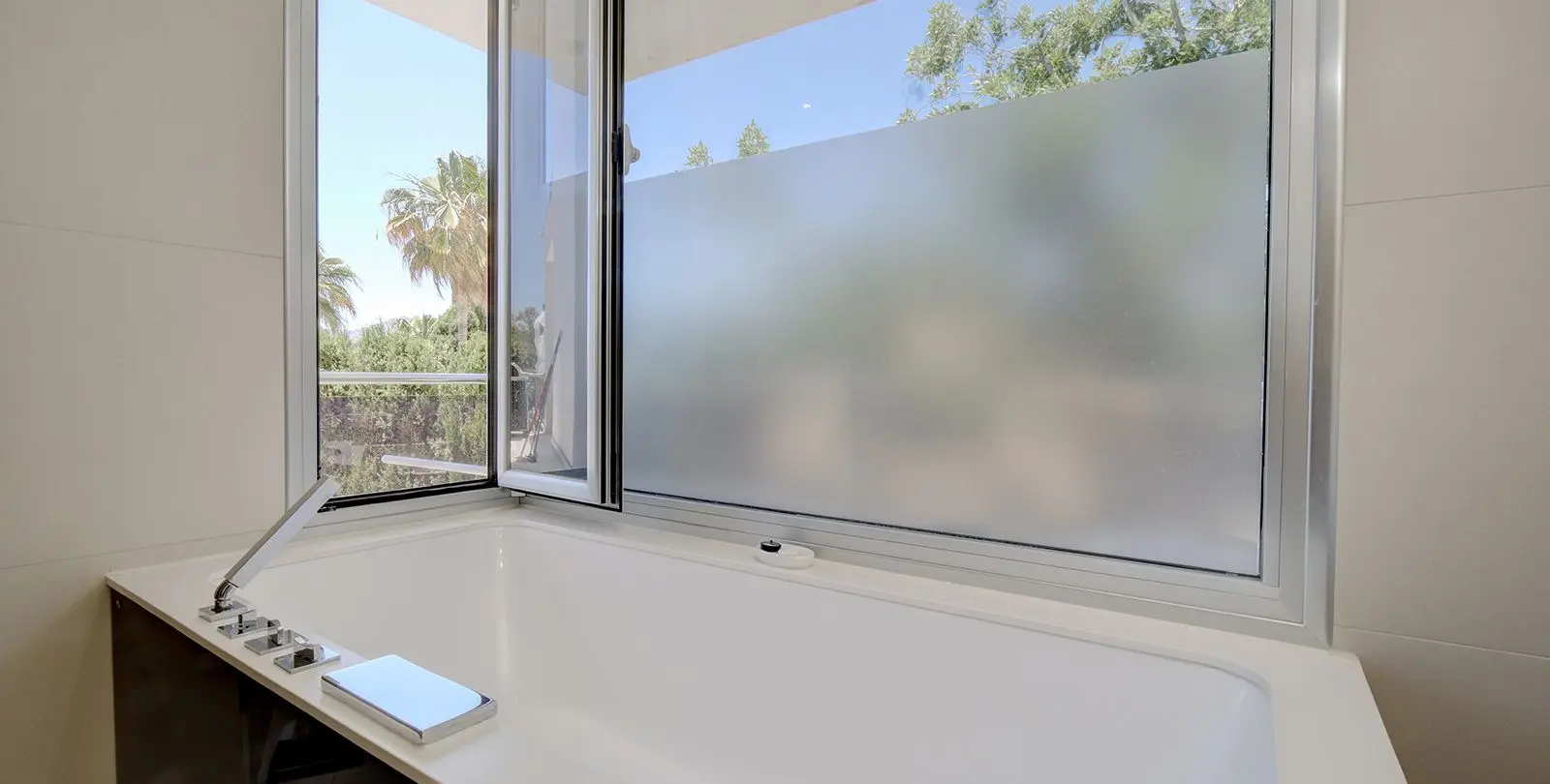 Sale of detached villa in Nueva Andalucía 71