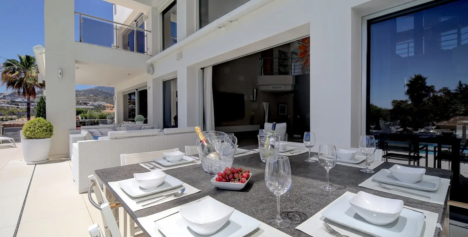 Sale of detached villa in Nueva Andalucía 112