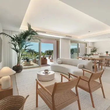 Venta de apartamento en planta baja en The Golden Mile