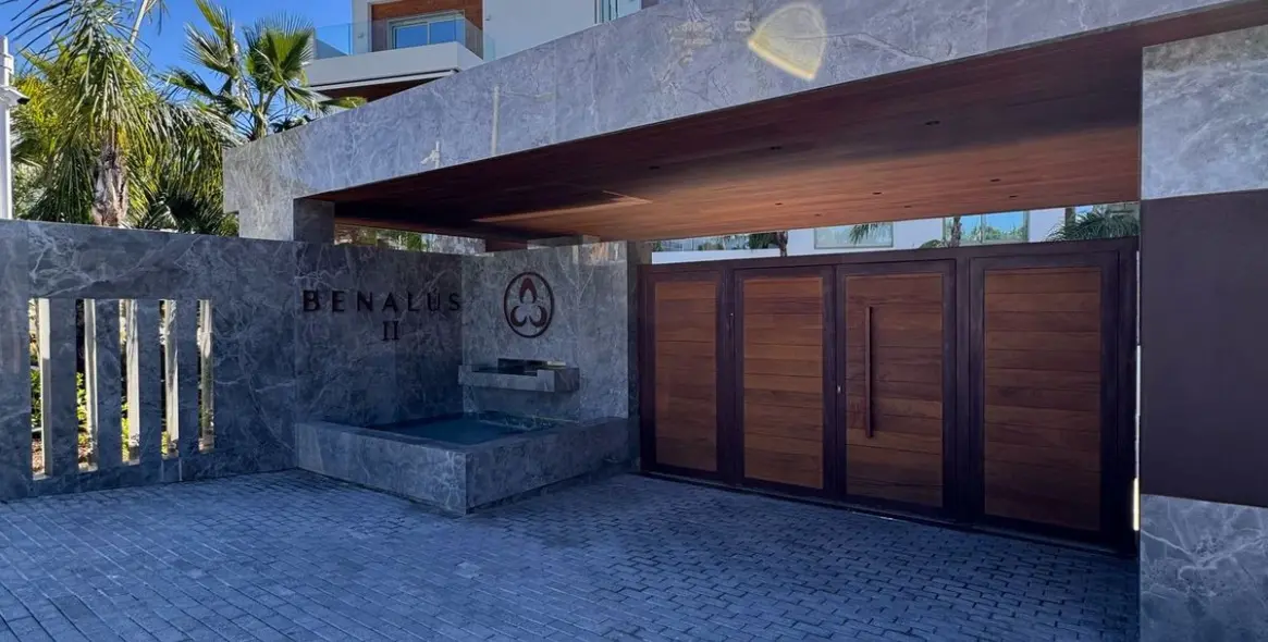 Venta de apartamento en planta baja en The Golden Mile 24
