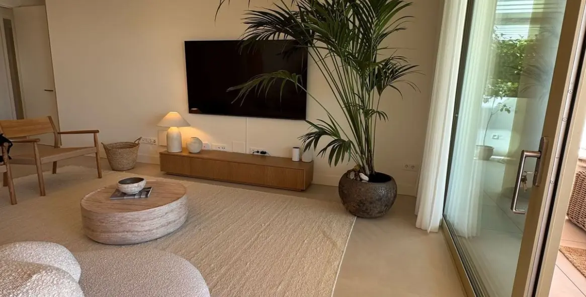 Venta de apartamento en planta baja en The Golden Mile 28
