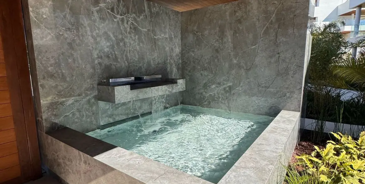 Venta de apartamento en planta baja en The Golden Mile 35