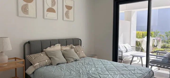 Short-term rent of middle floor apartment in Estepona 4