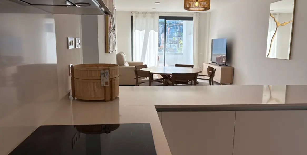 Short-term rent of middle floor apartment in Estepona 17