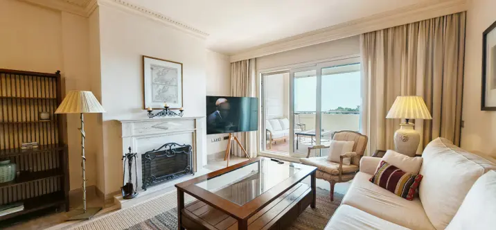 Long-term rent of middle floor apartment in Sierra Blanca 4