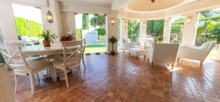 Long-term rent of detached villa in Nueva Andalucía 2
