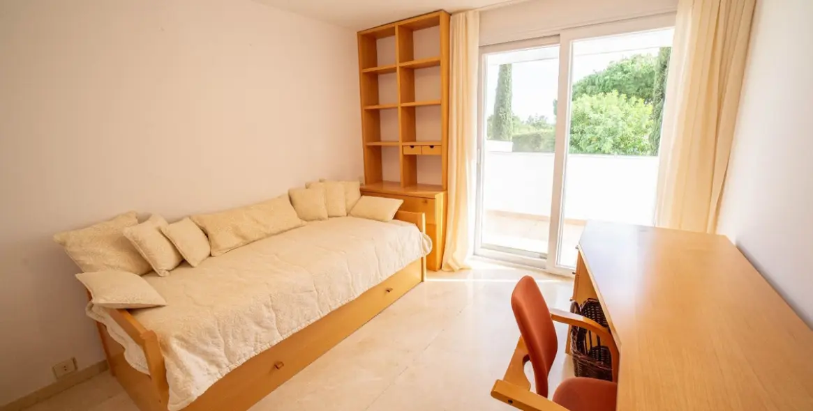 Long-term rent of detached villa in Nueva Andalucía 6