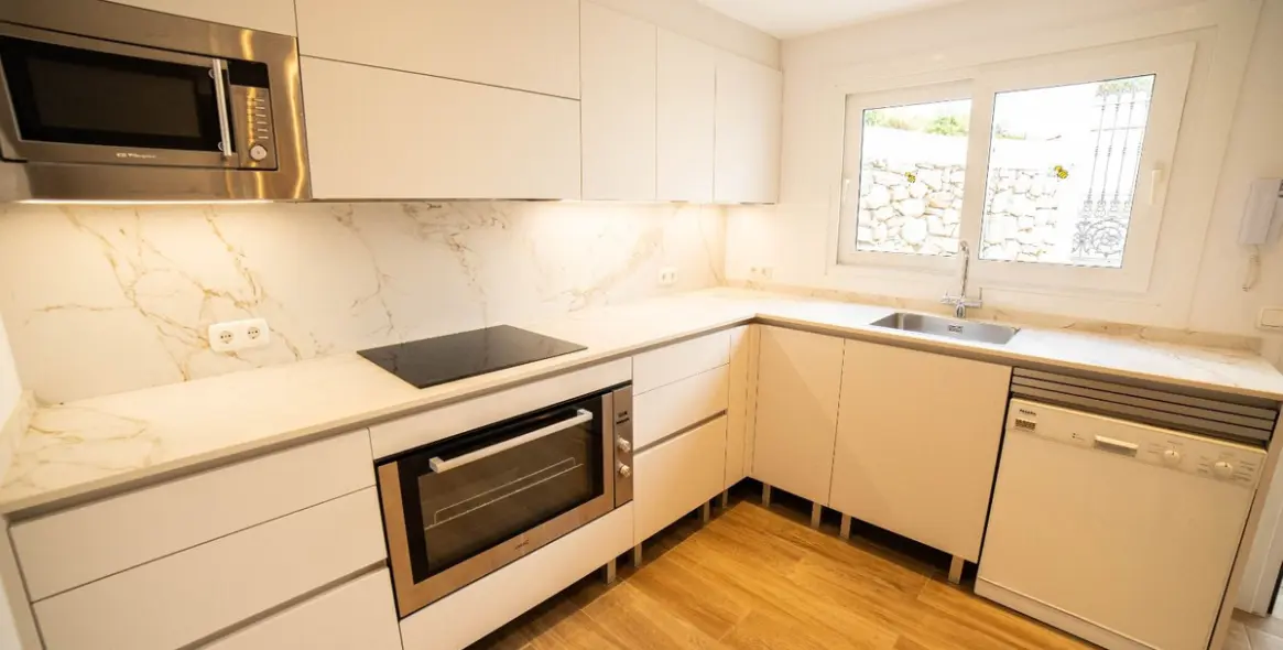 Long-term rent of detached villa in Nueva Andalucía 10