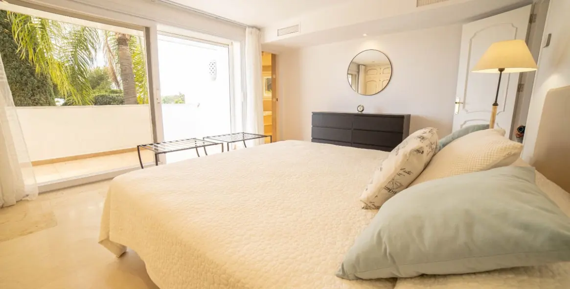 Long-term rent of detached villa in Nueva Andalucía 12