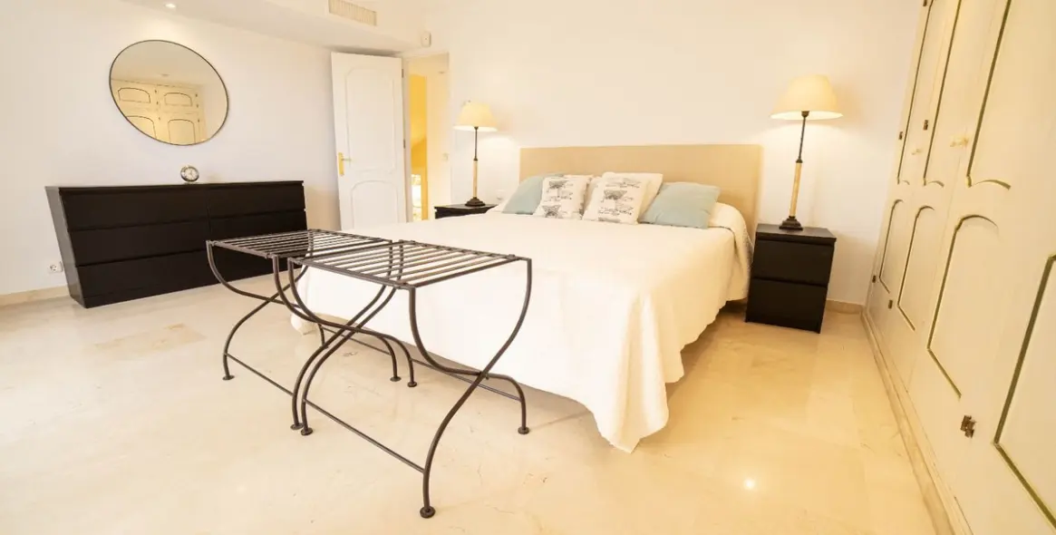 Long-term rent of detached villa in Nueva Andalucía 21
