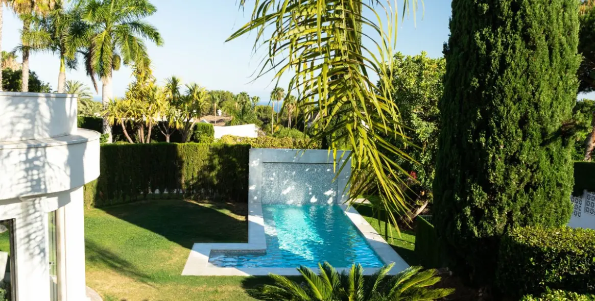 Long-term rent of detached villa in Nueva Andalucía 22