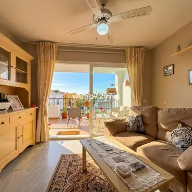 Venta de apartamento en planta media en Calahonda