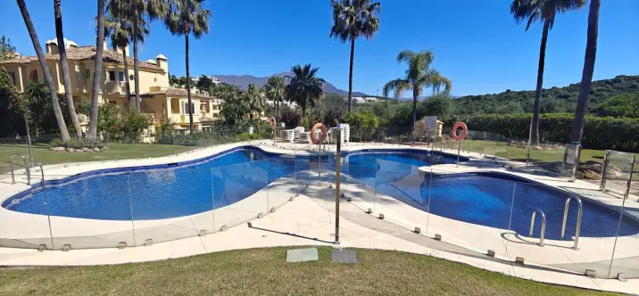 Venta de apartamento en planta baja en Casares 0