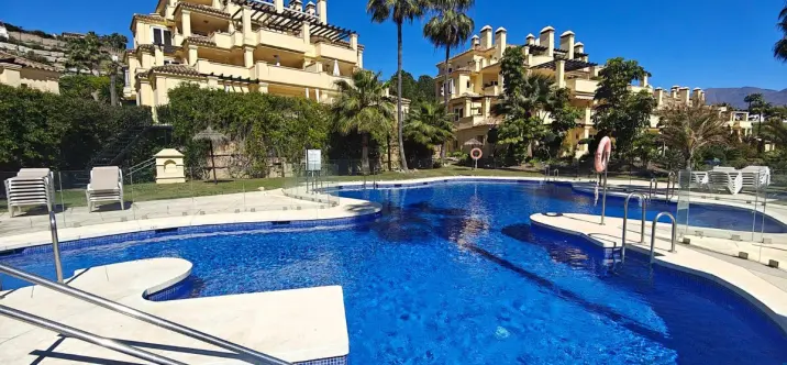 Venta de apartamento en planta baja en Casares 2