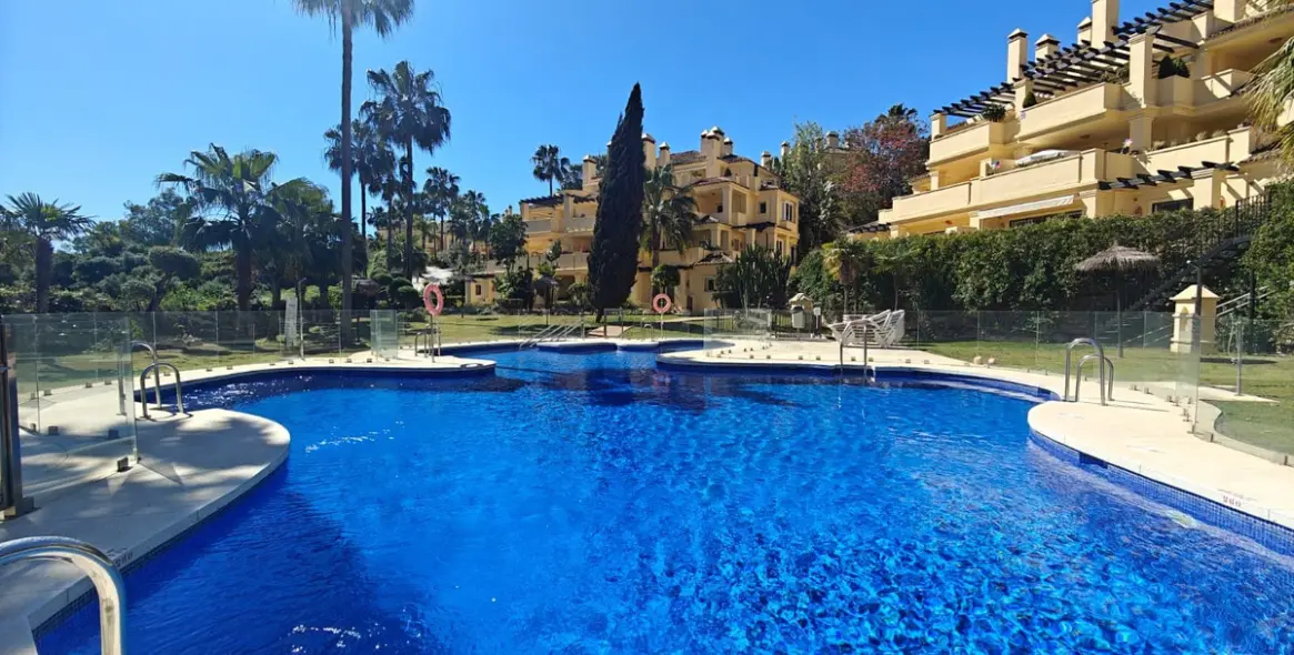 Venta de apartamento en planta baja en Casares 4