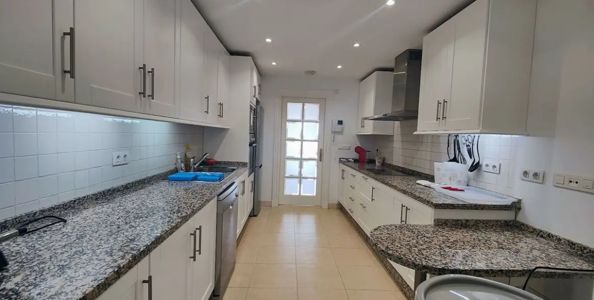 Venta de apartamento en planta baja en Casares 13