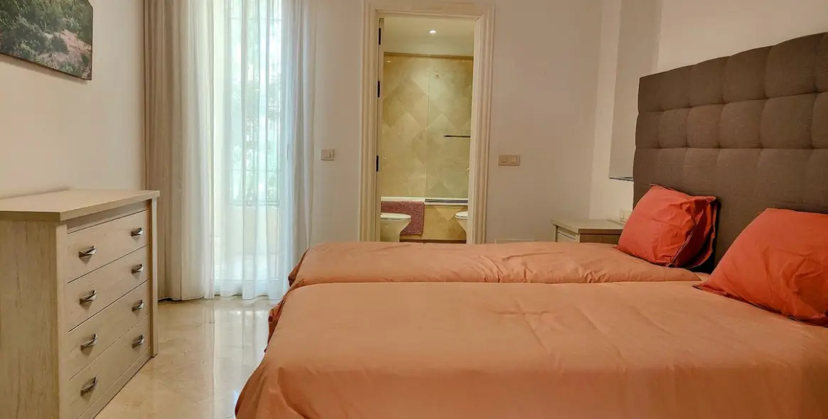Venta de apartamento en planta baja en Casares 17