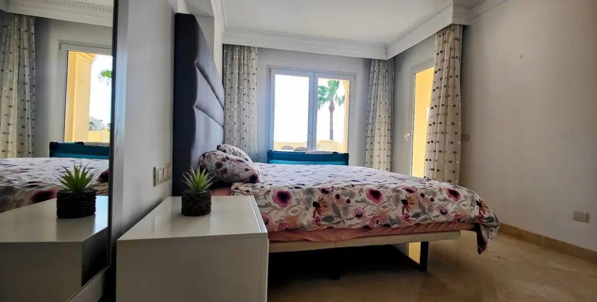 Venta de apartamento en planta baja en Casares 23