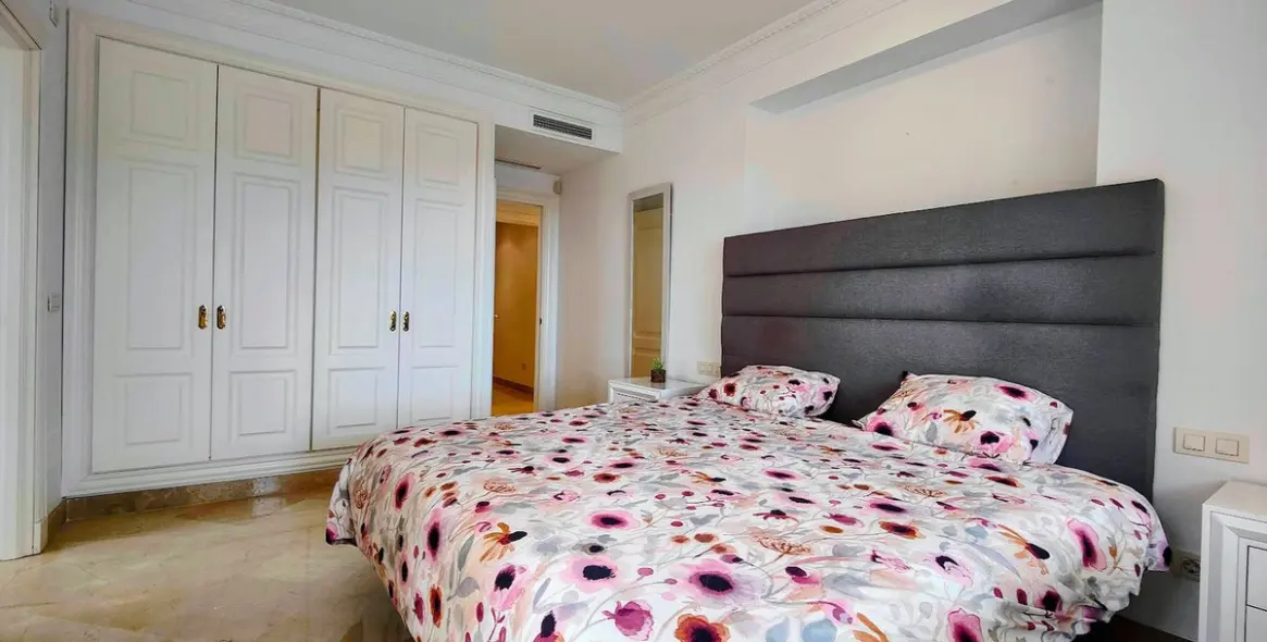 Venta de apartamento en planta baja en Casares 27