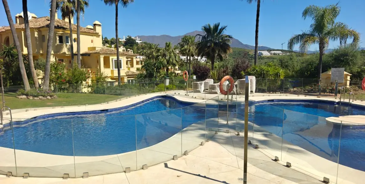 Venta de apartamento en planta baja en Casares 40