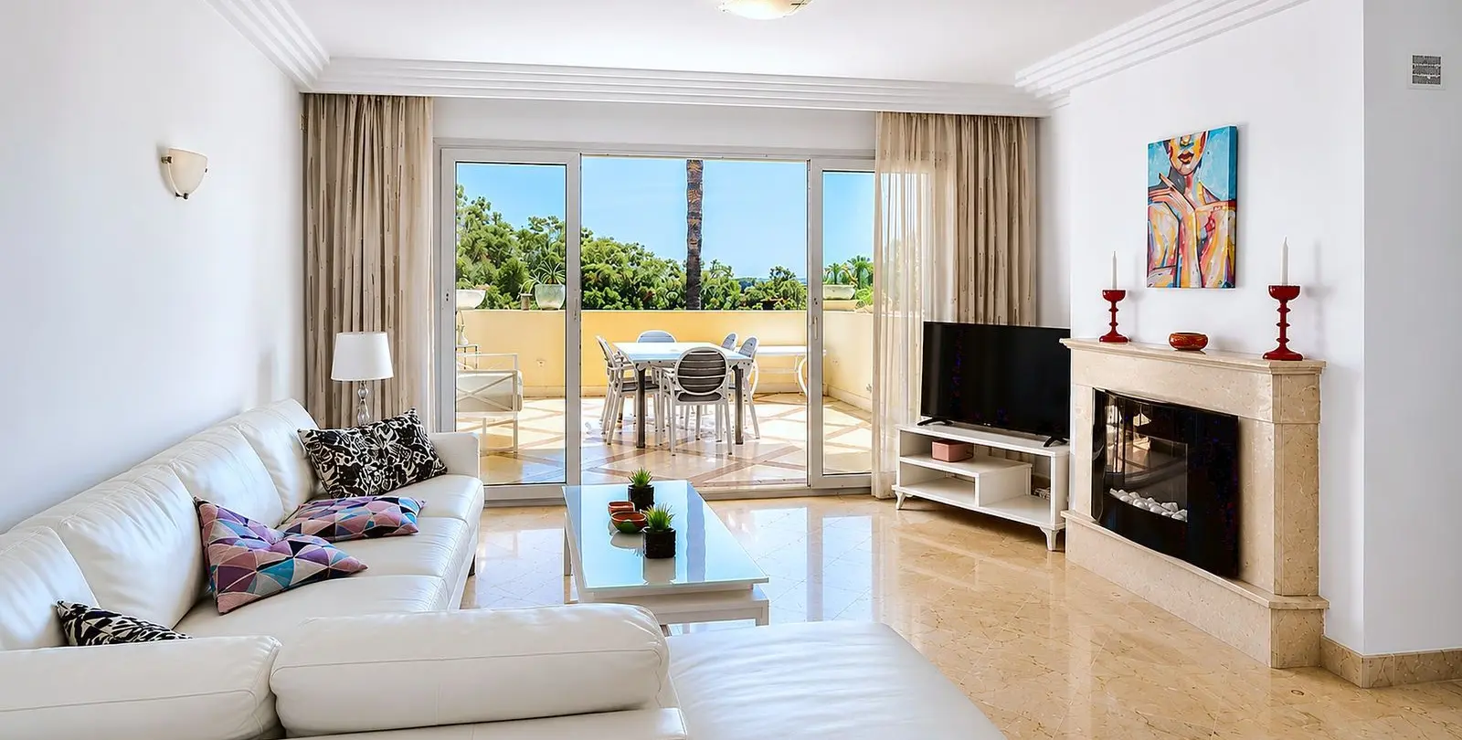 Продажа апартаментов на среднем этаже в Casares 3
