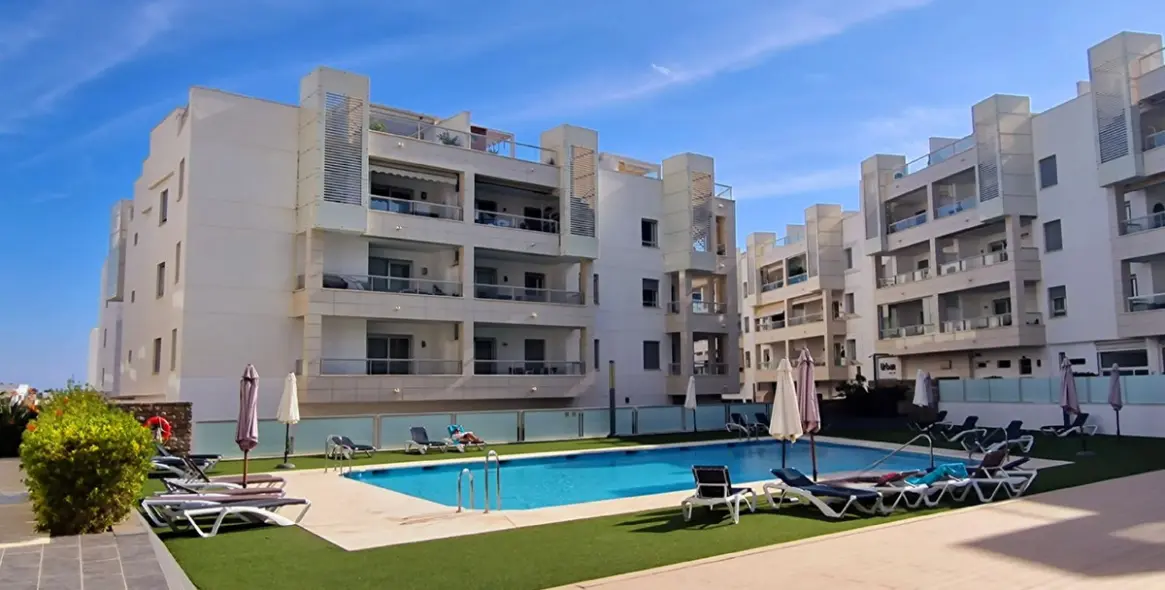 Venta de ático en San Pedro de Alcántara 23