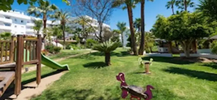 Venta de apartamento en planta baja en The Golden Mile 0