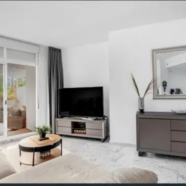 Venta de apartamento en planta baja en The Golden Mile
