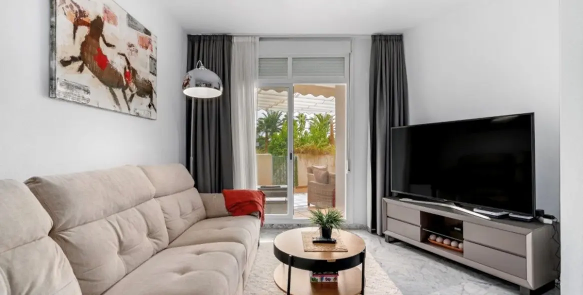 Venta de apartamento en planta baja en The Golden Mile 4
