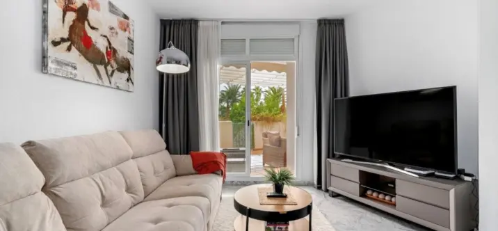 Venta de apartamento en planta baja en The Golden Mile 3